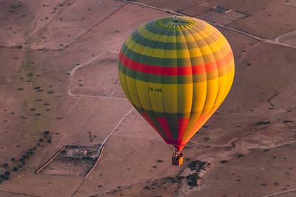 fotografie aanvaardbaar Bemiddelen Up in hot air balloon over Marrakech | Travelguide Marrakech
